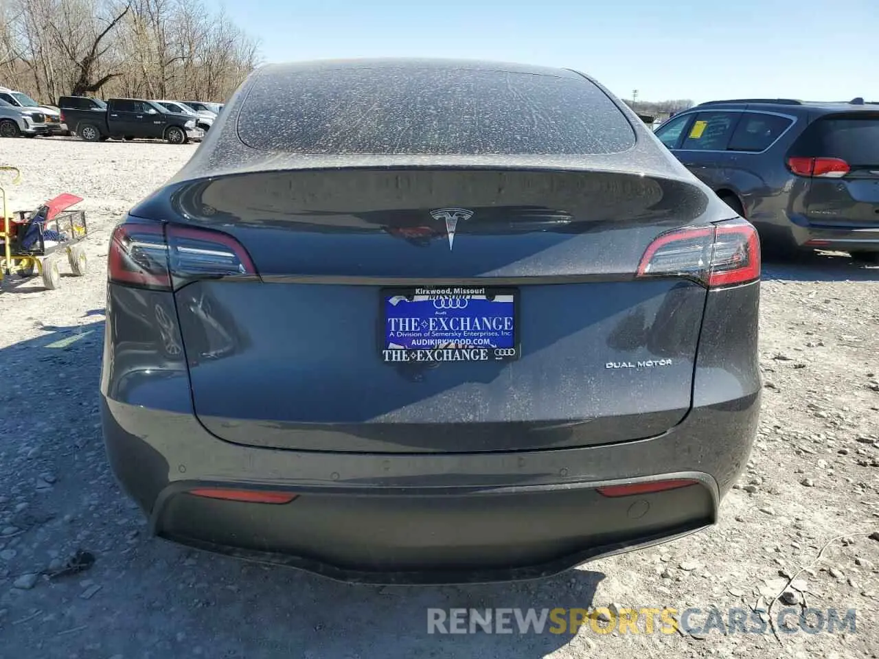 6 Photograph of a damaged car 5YJYGDEE5MF211051 TESLA MODEL Y 2021