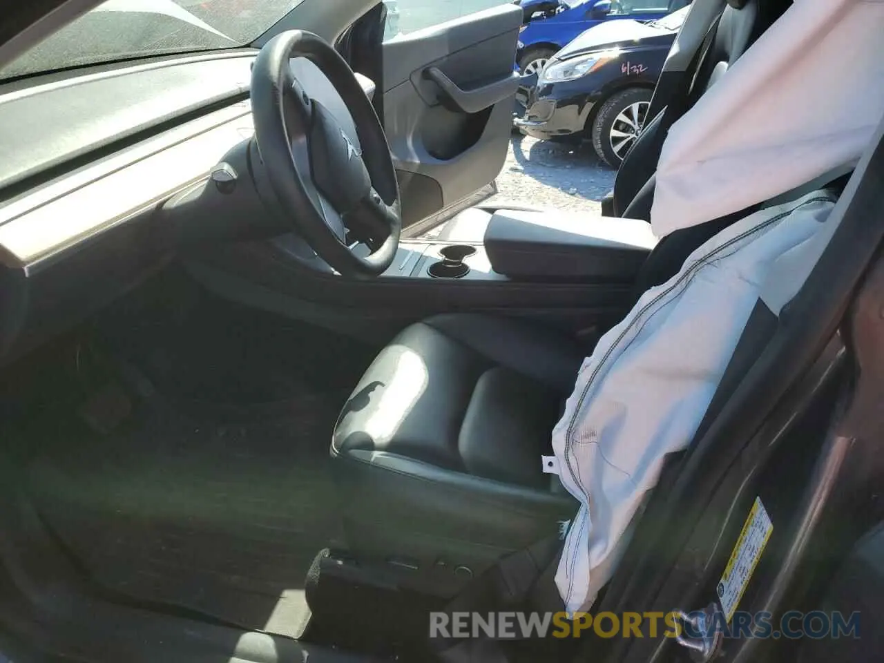 7 Photograph of a damaged car 5YJYGDEE5MF211051 TESLA MODEL Y 2021