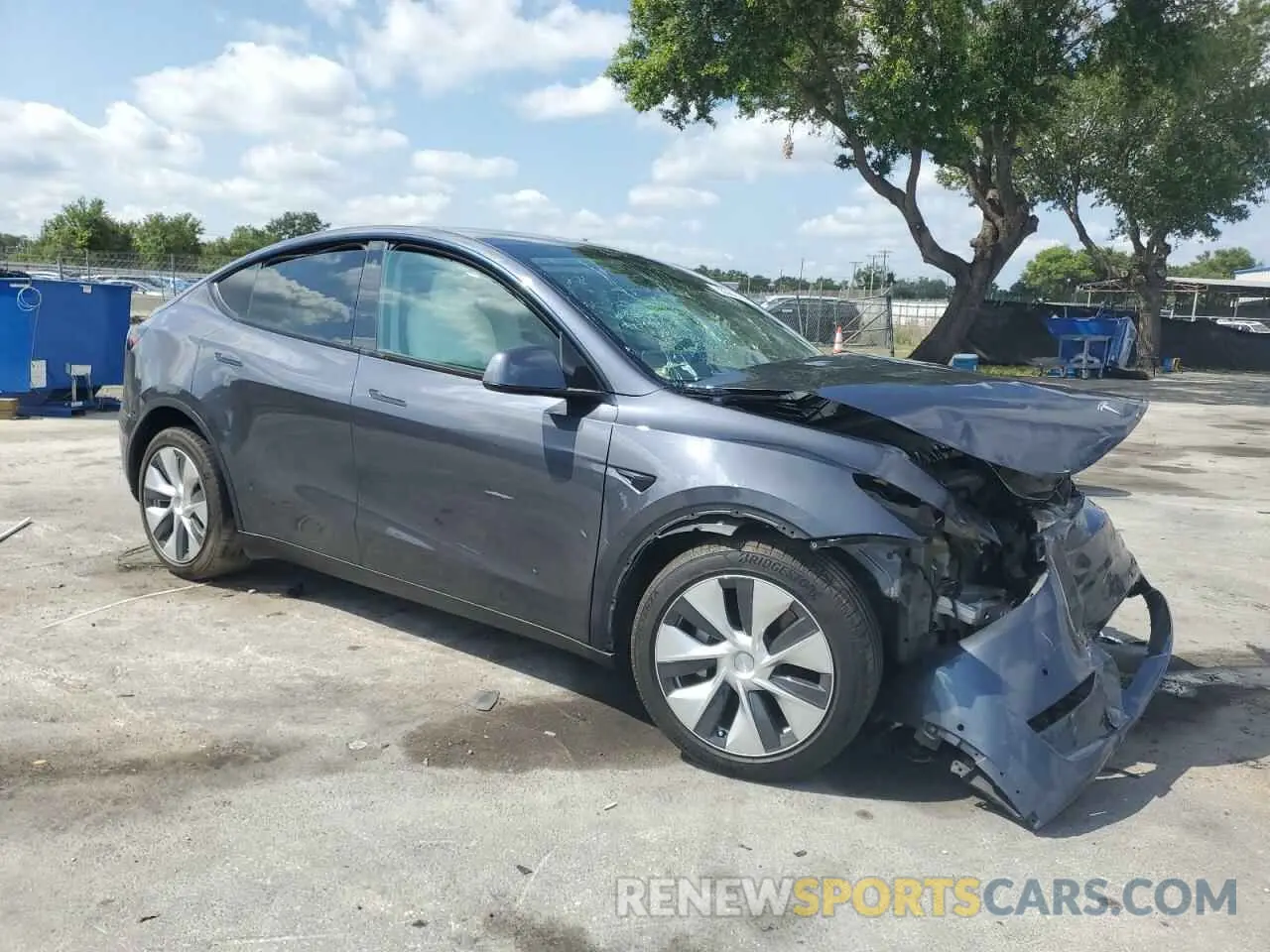 4 Photograph of a damaged car 5YJYGDEE5MF248486 TESLA MODEL Y 2021