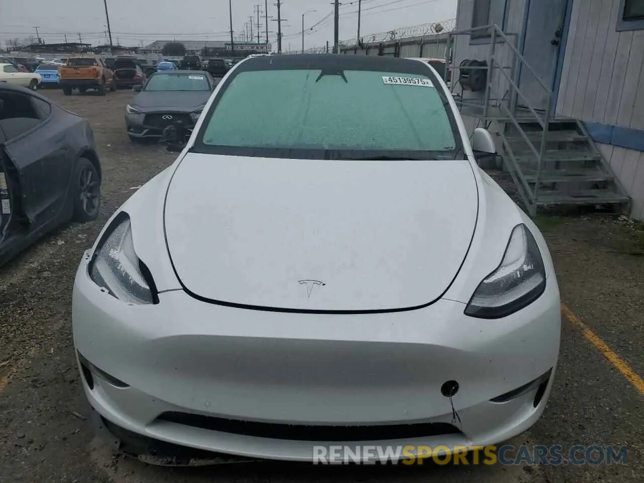 5 Photograph of a damaged car 5YJYGDEE5MF249167 TESLA MODEL Y 2021