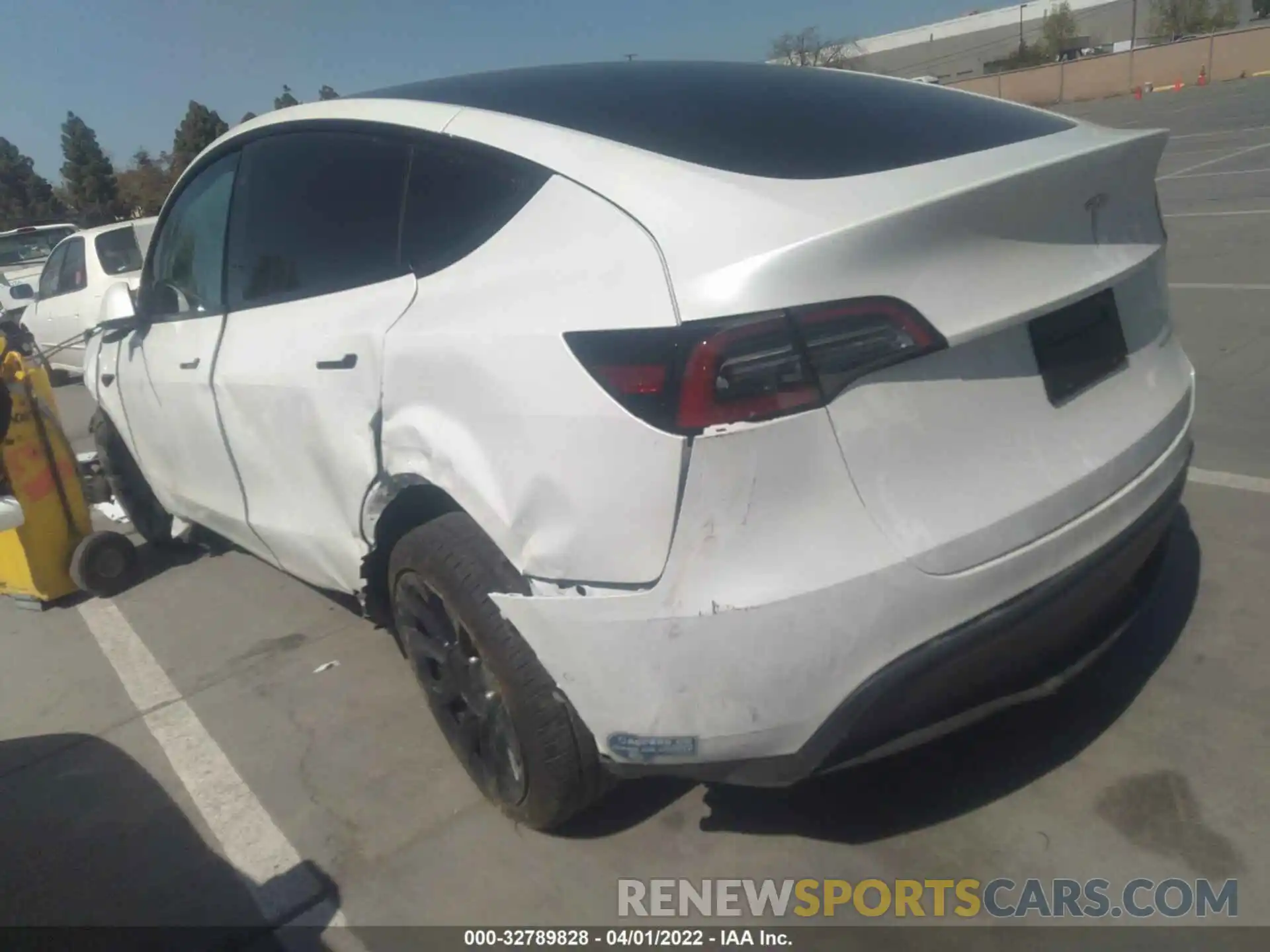 3 Photograph of a damaged car 5YJYGDEE5MF255924 TESLA MODEL Y 2021