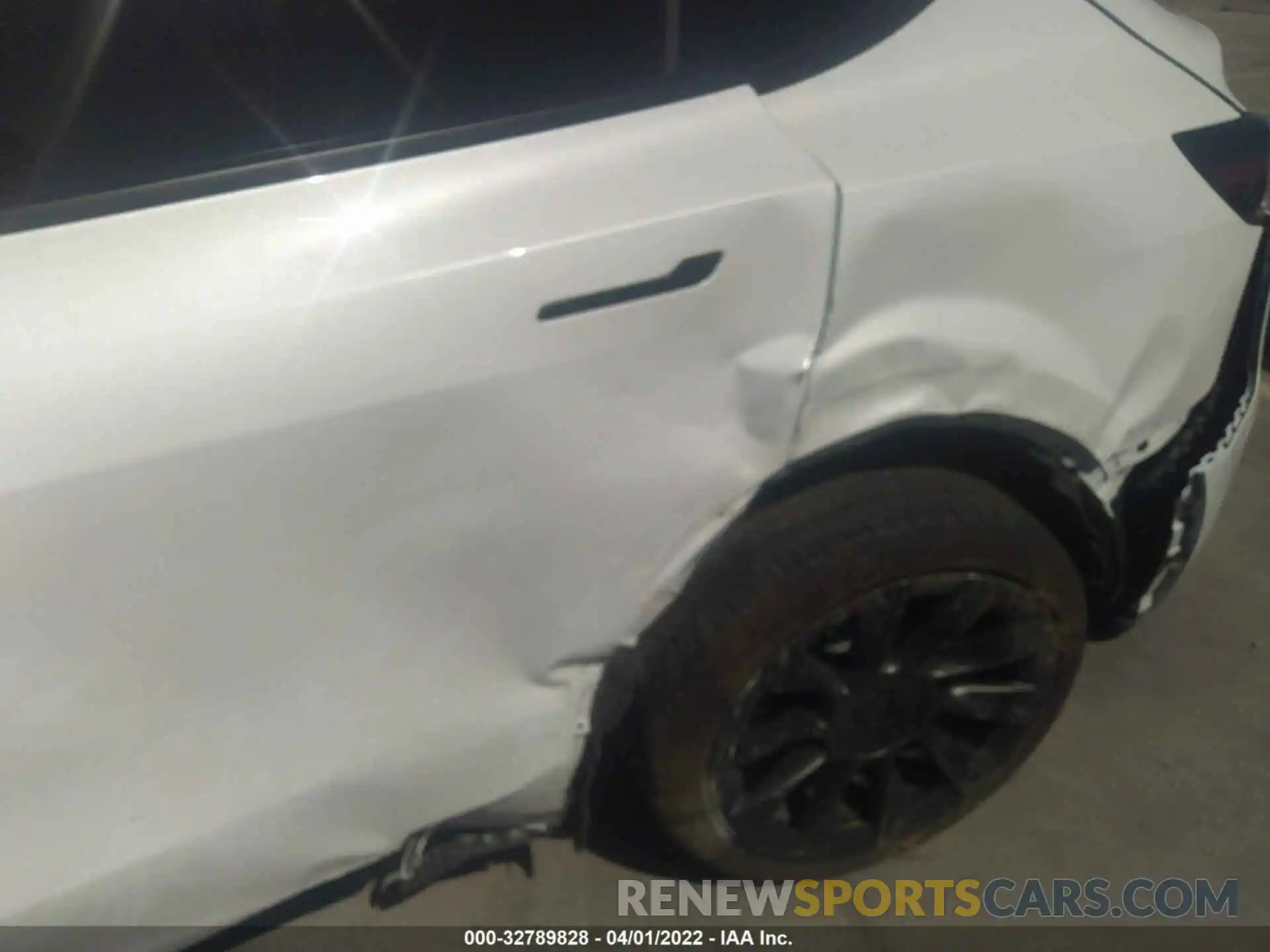 6 Photograph of a damaged car 5YJYGDEE5MF255924 TESLA MODEL Y 2021