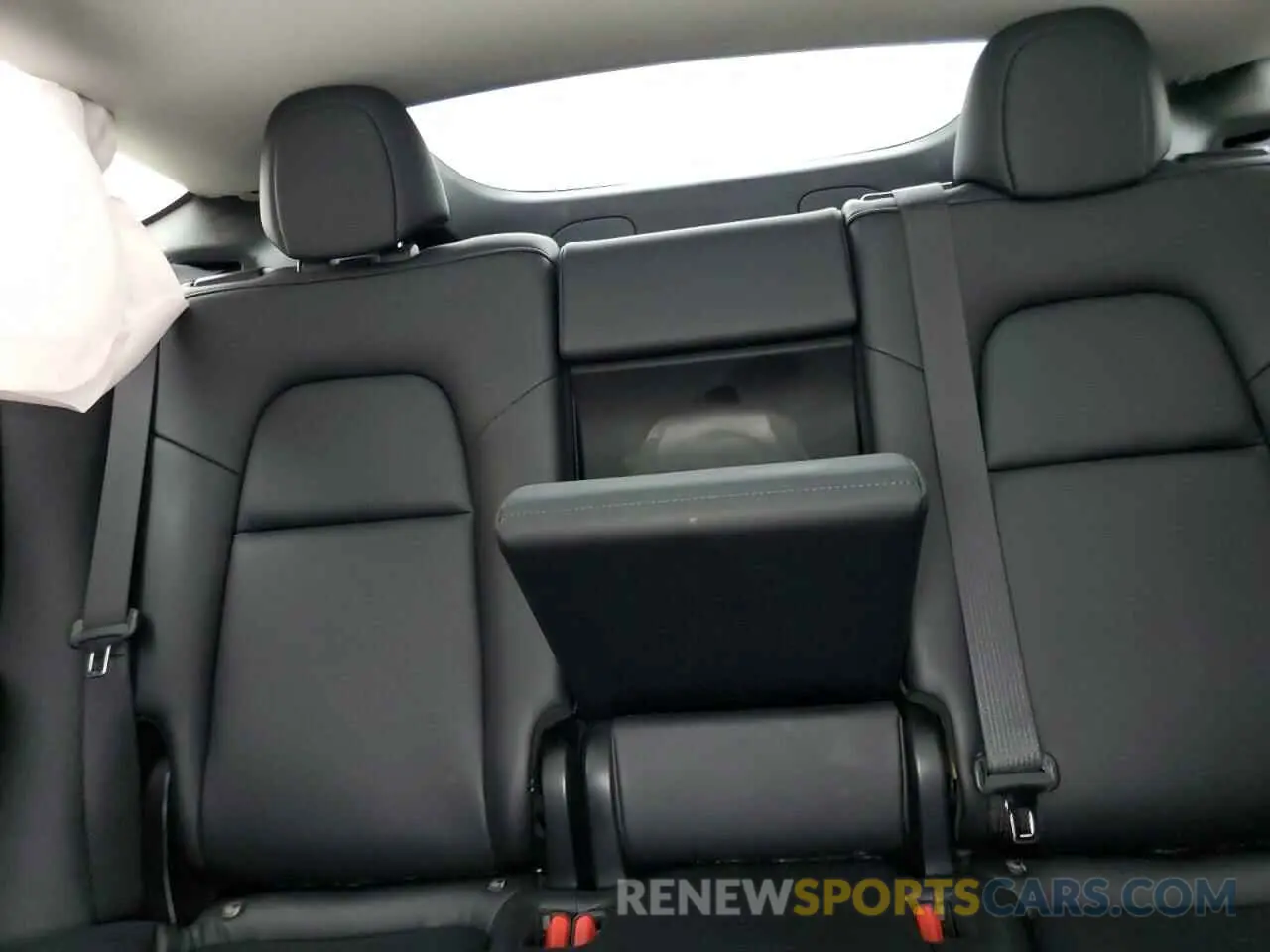 10 Photograph of a damaged car 5YJYGDEE5MF259729 TESLA MODEL Y 2021