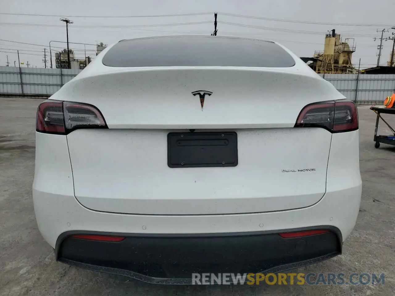6 Photograph of a damaged car 5YJYGDEE5MF259729 TESLA MODEL Y 2021