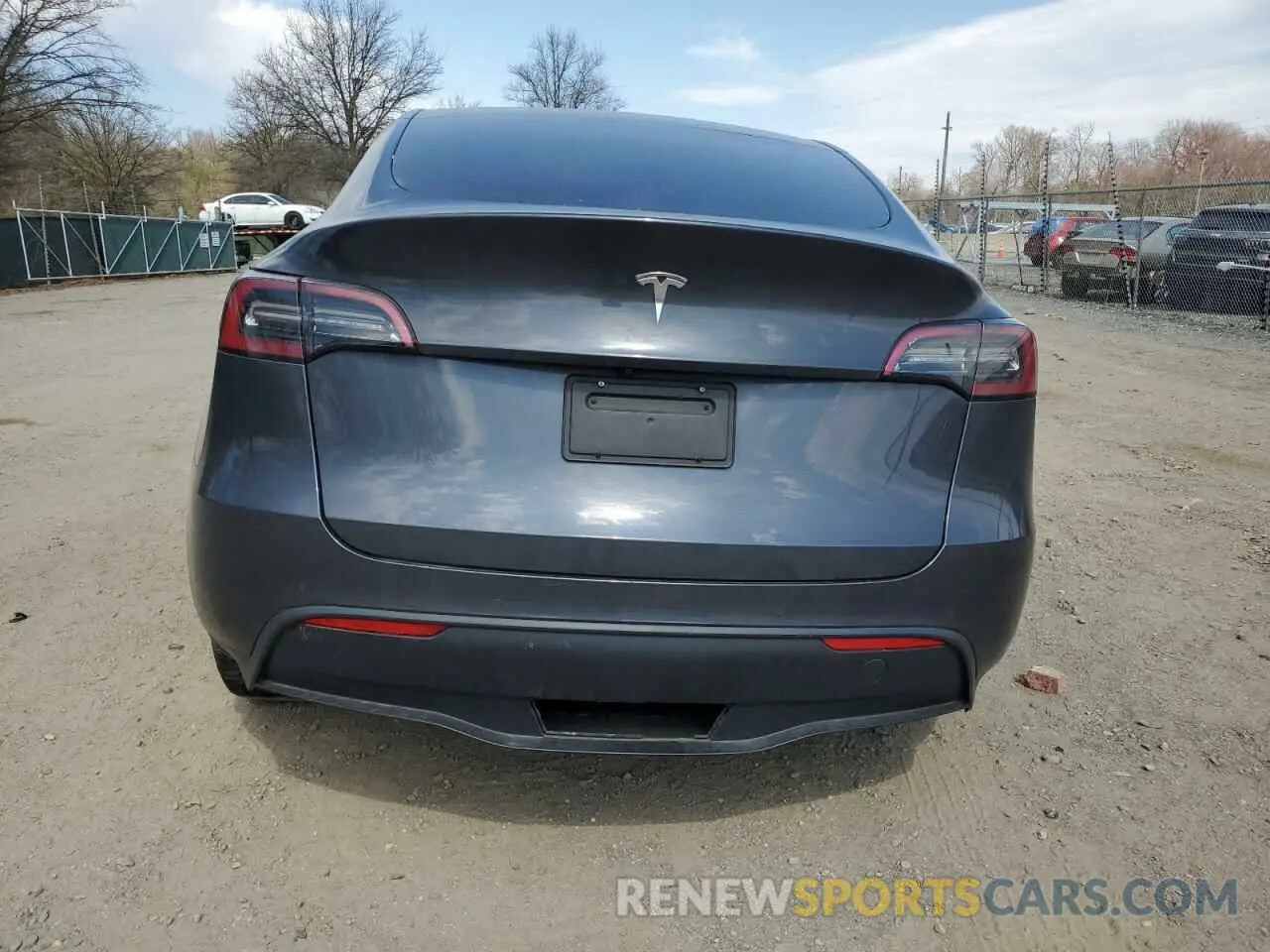 6 Photograph of a damaged car 5YJYGDEE5MF260475 TESLA MODEL Y 2021
