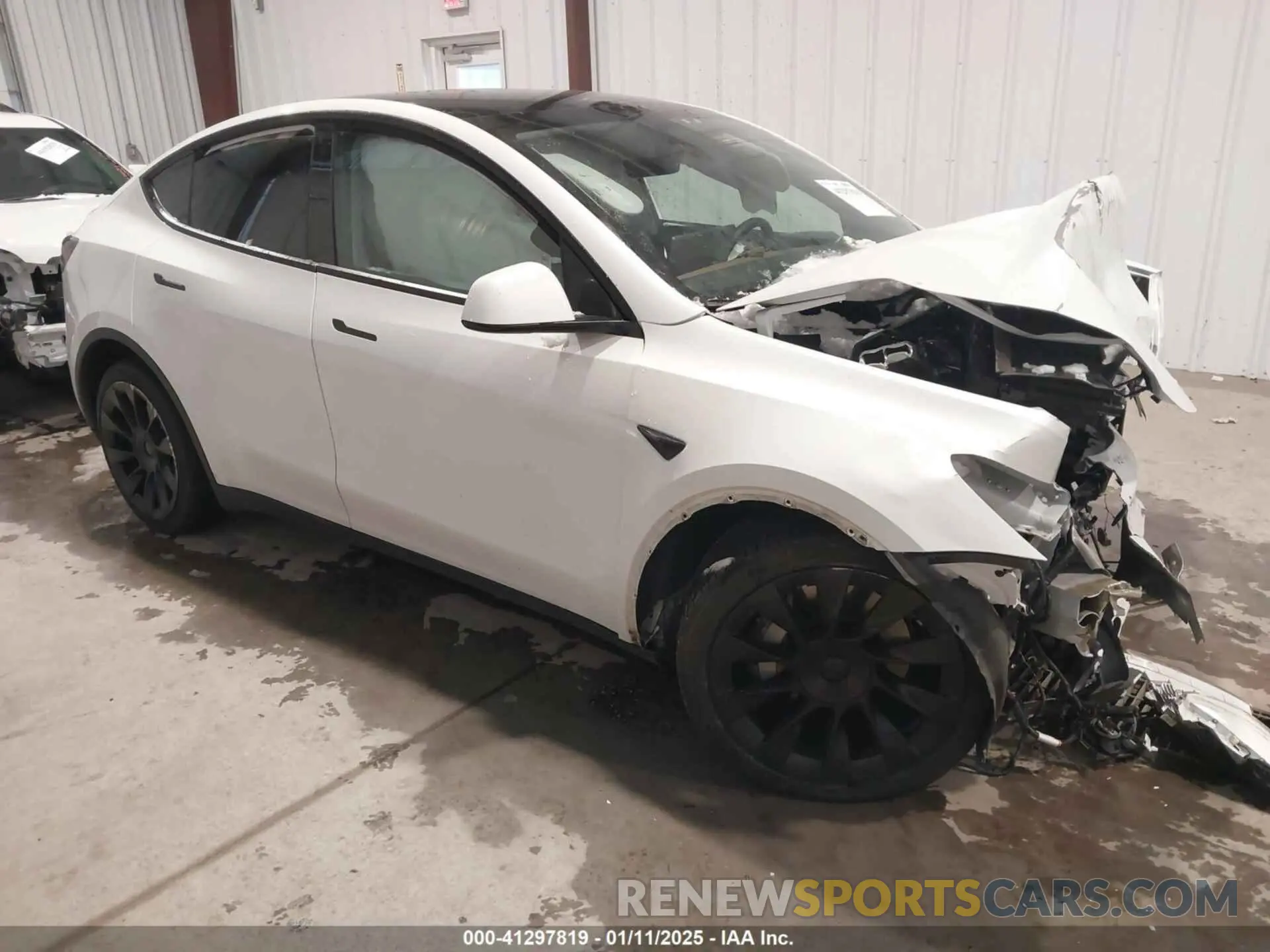 1 Photograph of a damaged car 5YJYGDEE5MF266034 TESLA MODEL Y 2021