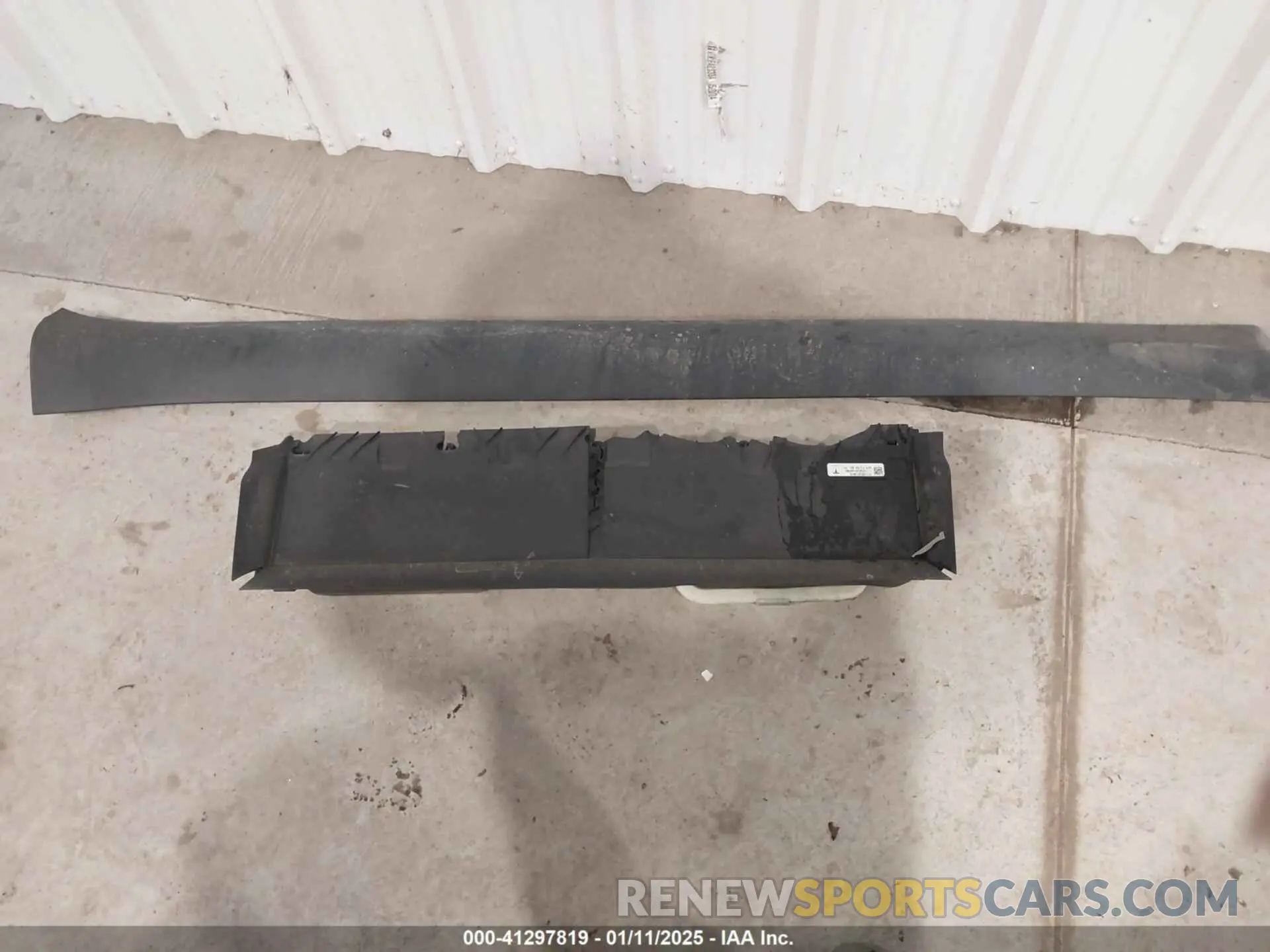 11 Photograph of a damaged car 5YJYGDEE5MF266034 TESLA MODEL Y 2021
