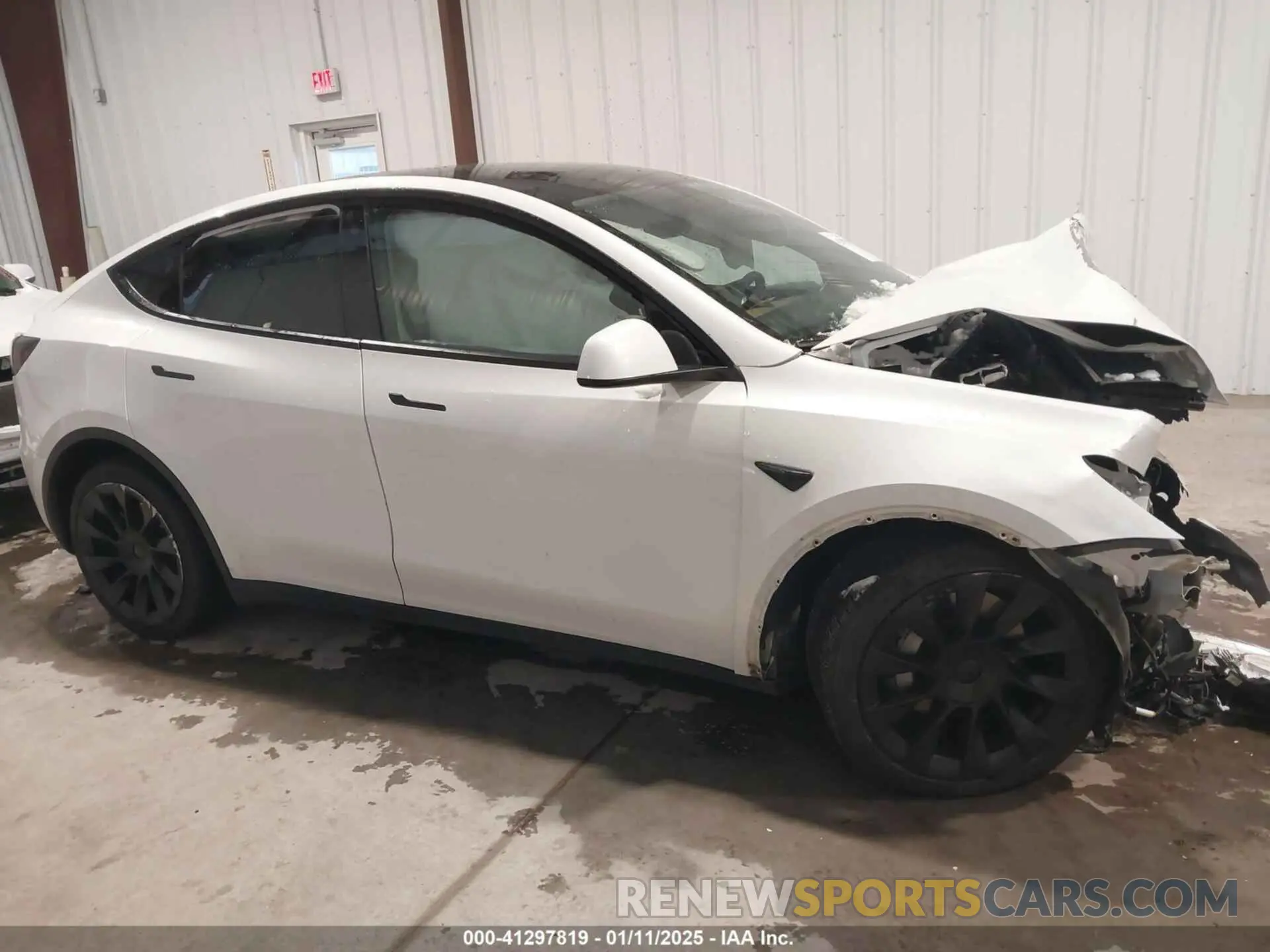 13 Photograph of a damaged car 5YJYGDEE5MF266034 TESLA MODEL Y 2021