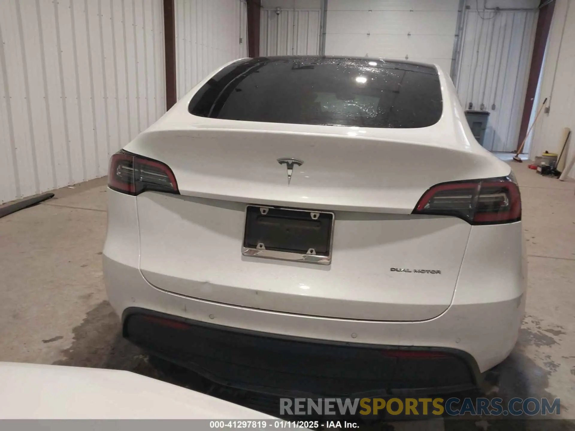 16 Photograph of a damaged car 5YJYGDEE5MF266034 TESLA MODEL Y 2021