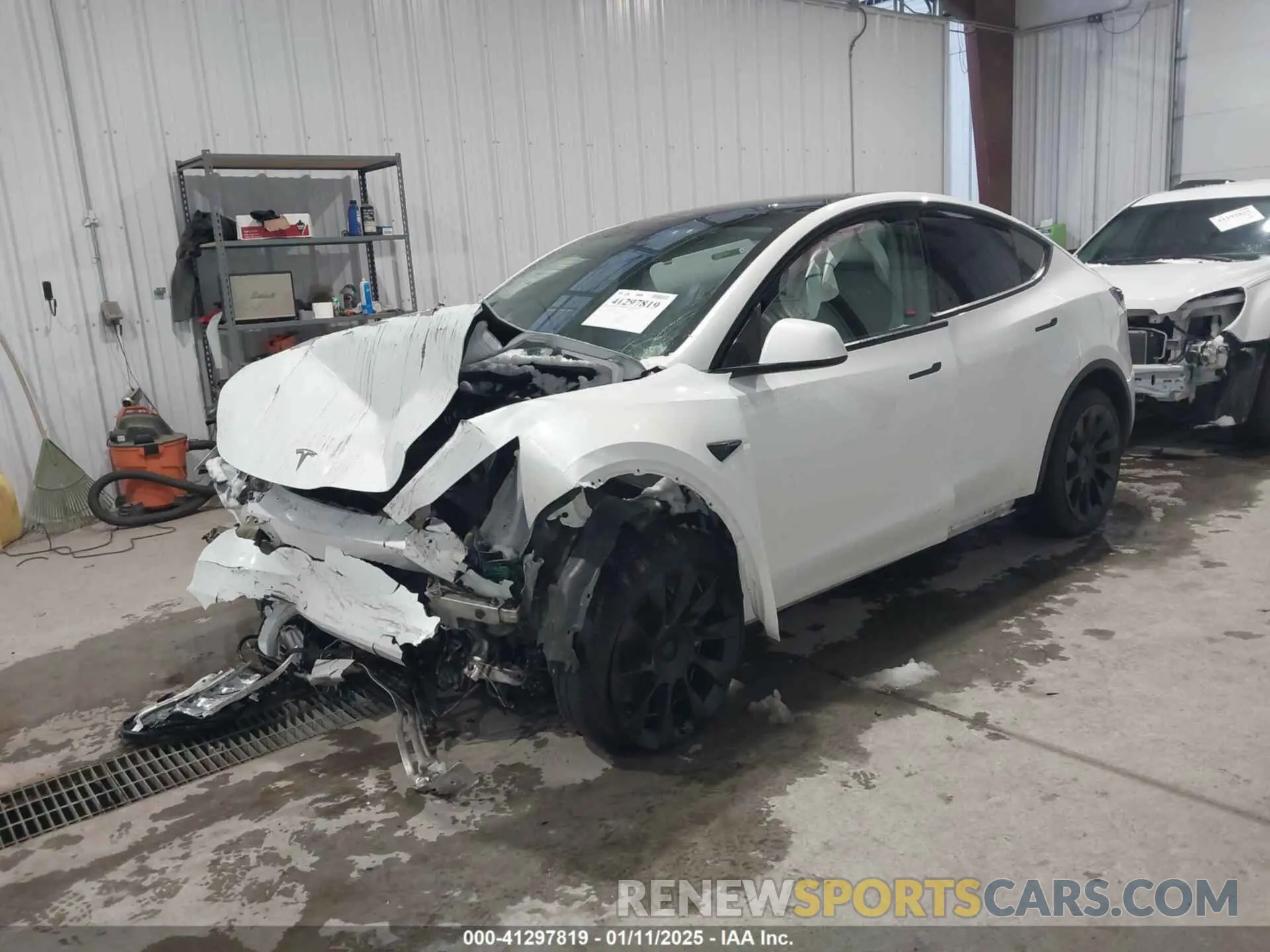 2 Photograph of a damaged car 5YJYGDEE5MF266034 TESLA MODEL Y 2021