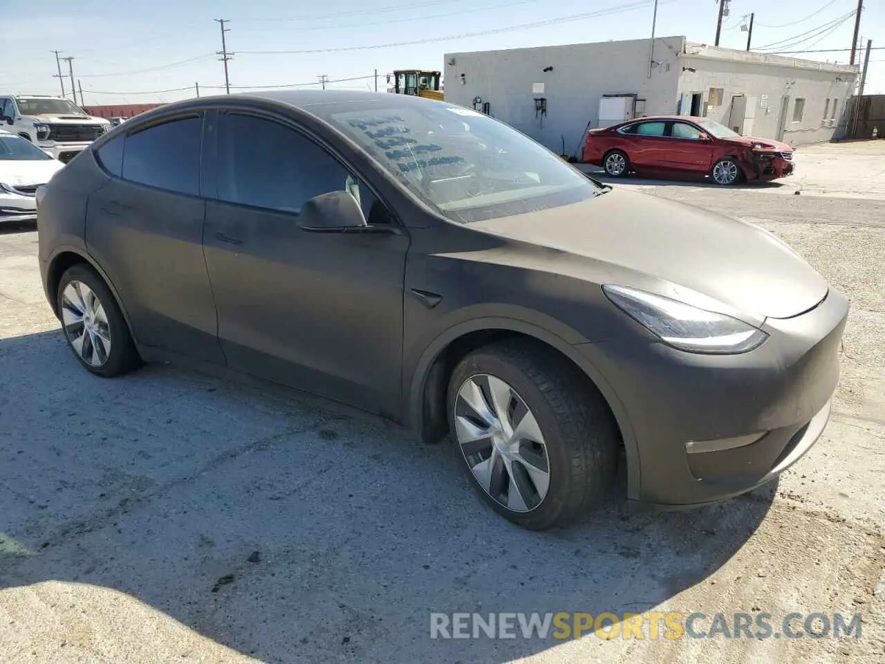 4 Photograph of a damaged car 5YJYGDEE5MF275302 TESLA MODEL Y 2021