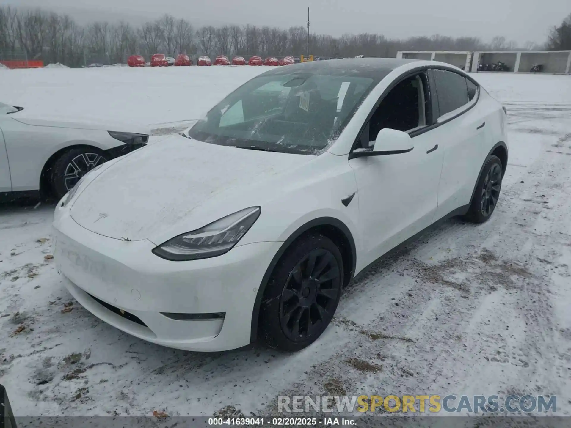 2 Photograph of a damaged car 5YJYGDEE5MF279477 TESLA MODEL Y 2021