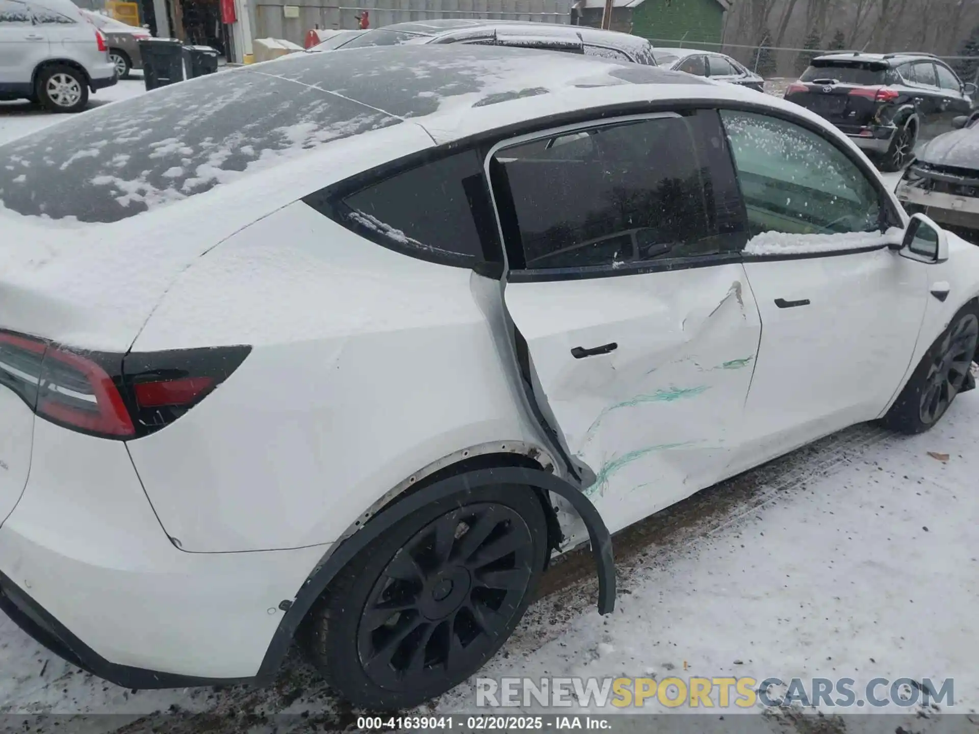 6 Photograph of a damaged car 5YJYGDEE5MF279477 TESLA MODEL Y 2021