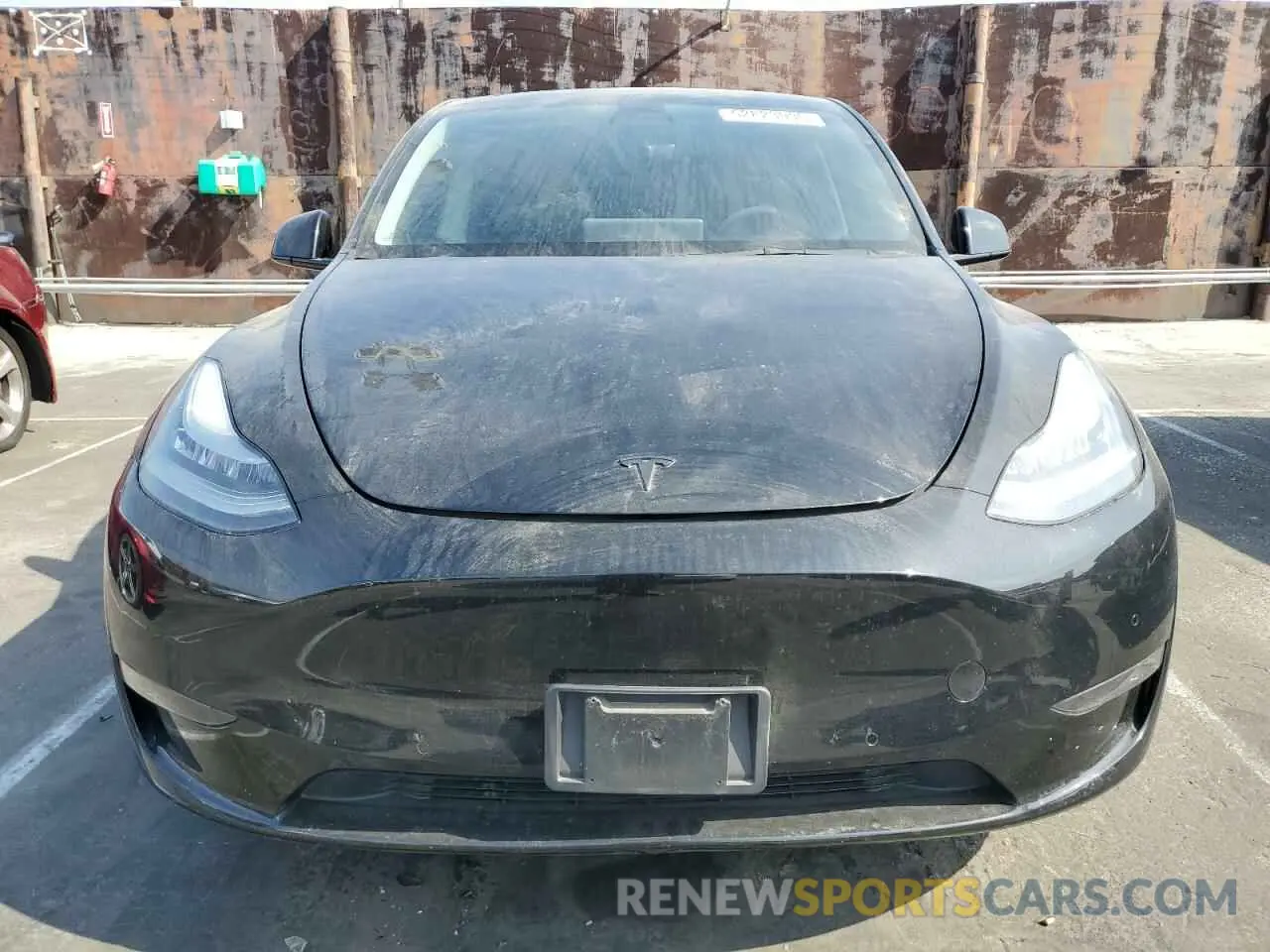 5 Photograph of a damaged car 5YJYGDEE5MF282363 TESLA MODEL Y 2021