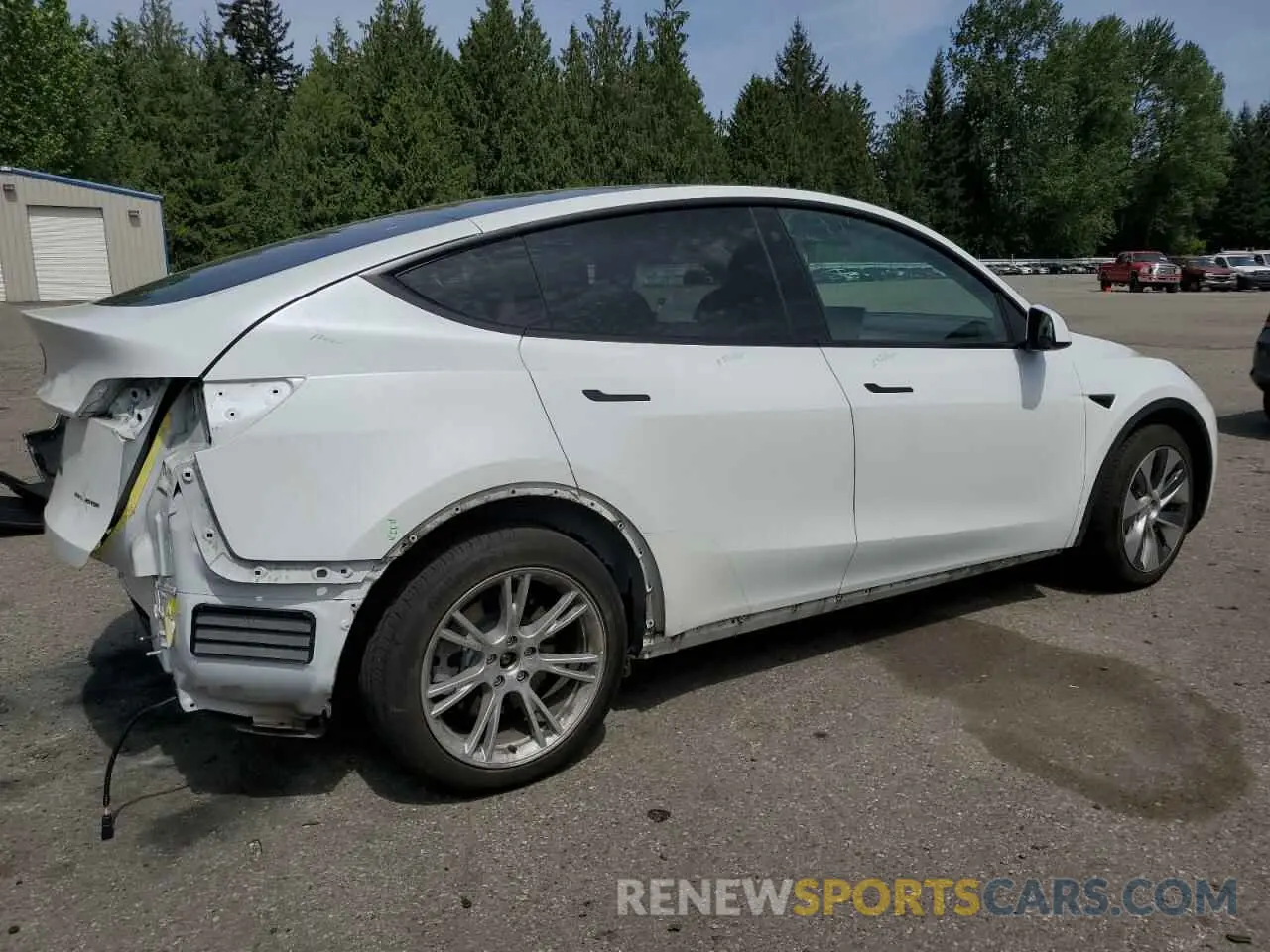 3 Photograph of a damaged car 5YJYGDEE5MF285098 TESLA MODEL Y 2021