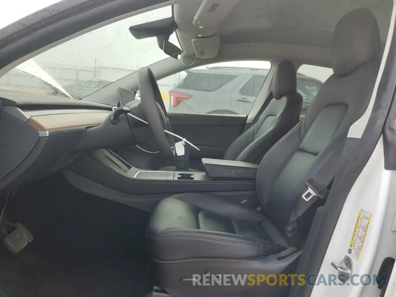 7 Photograph of a damaged car 5YJYGDEE5MF304619 TESLA MODEL Y 2021
