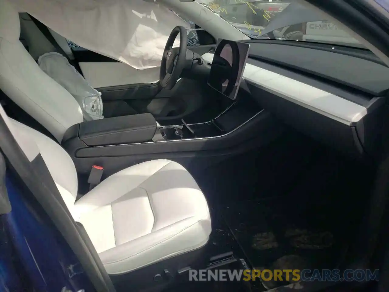 5 Photograph of a damaged car 5YJYGDEE6MF064366 TESLA MODEL Y 2021