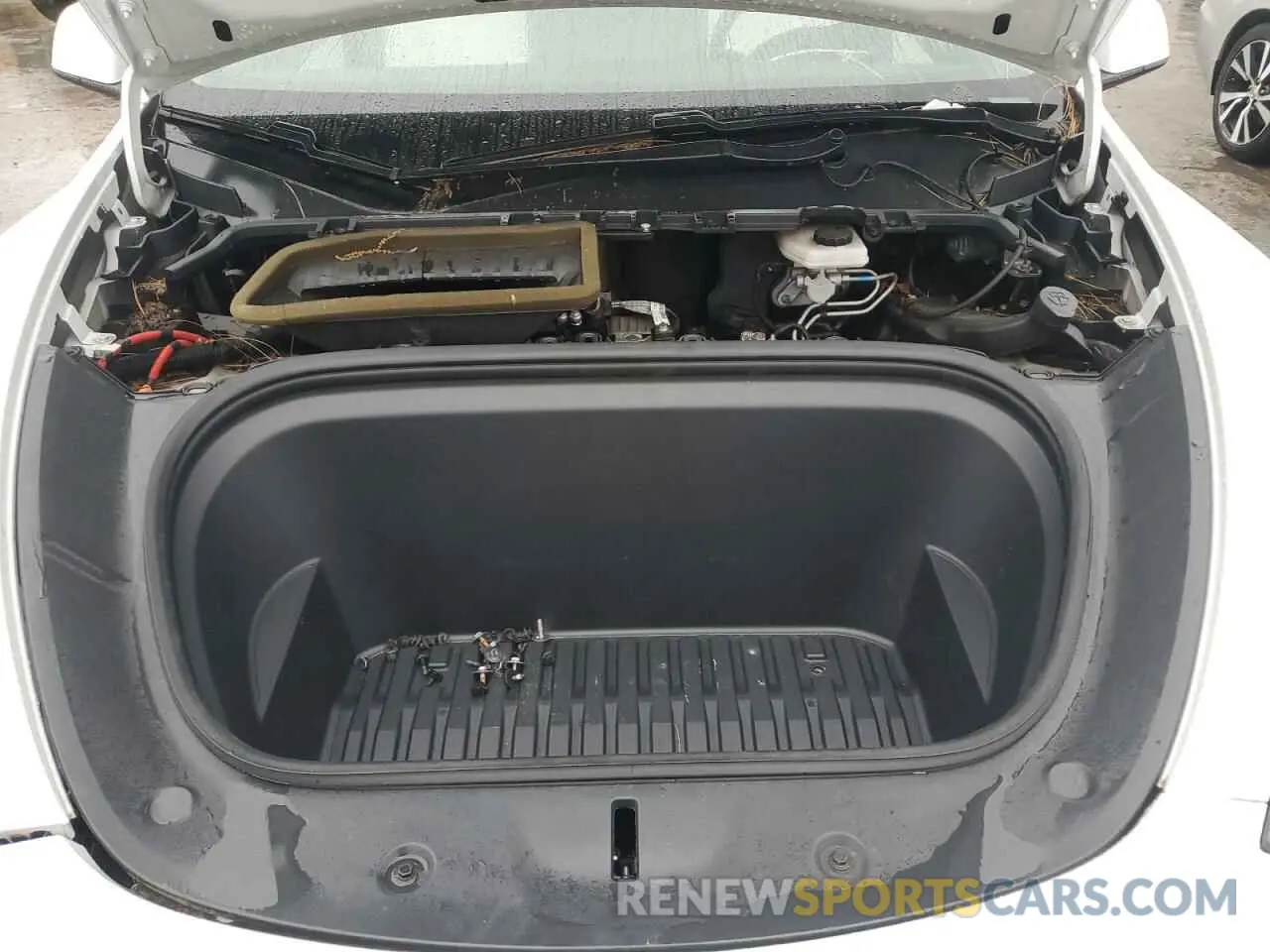 11 Photograph of a damaged car 5YJYGDEE6MF068126 TESLA MODEL Y 2021