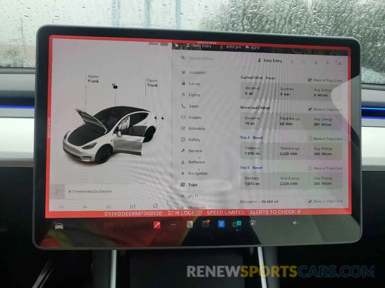 9 Photograph of a damaged car 5YJYGDEE6MF068126 TESLA MODEL Y 2021
