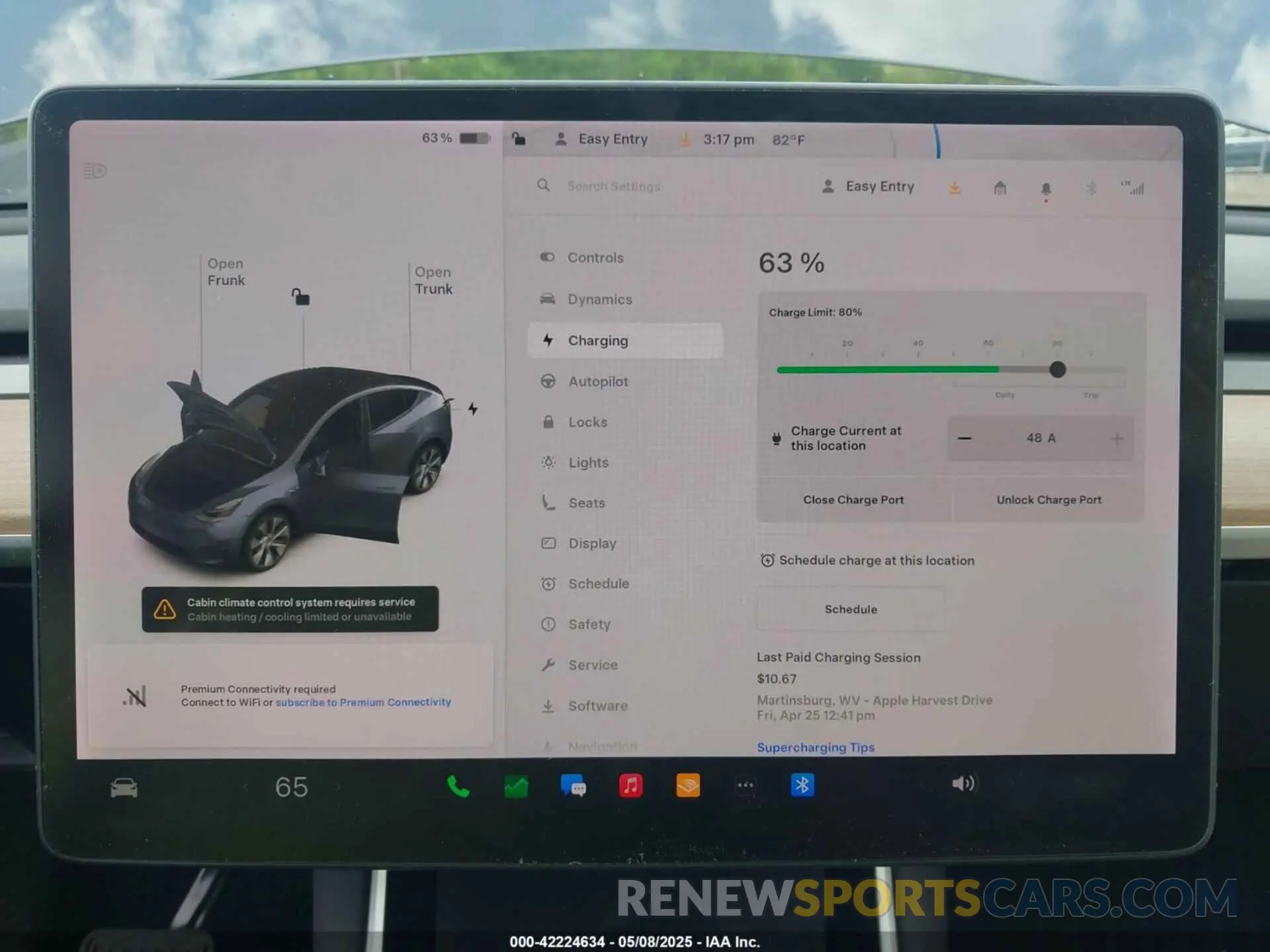17 Photograph of a damaged car 5YJYGDEE6MF070068 TESLA MODEL Y 2021