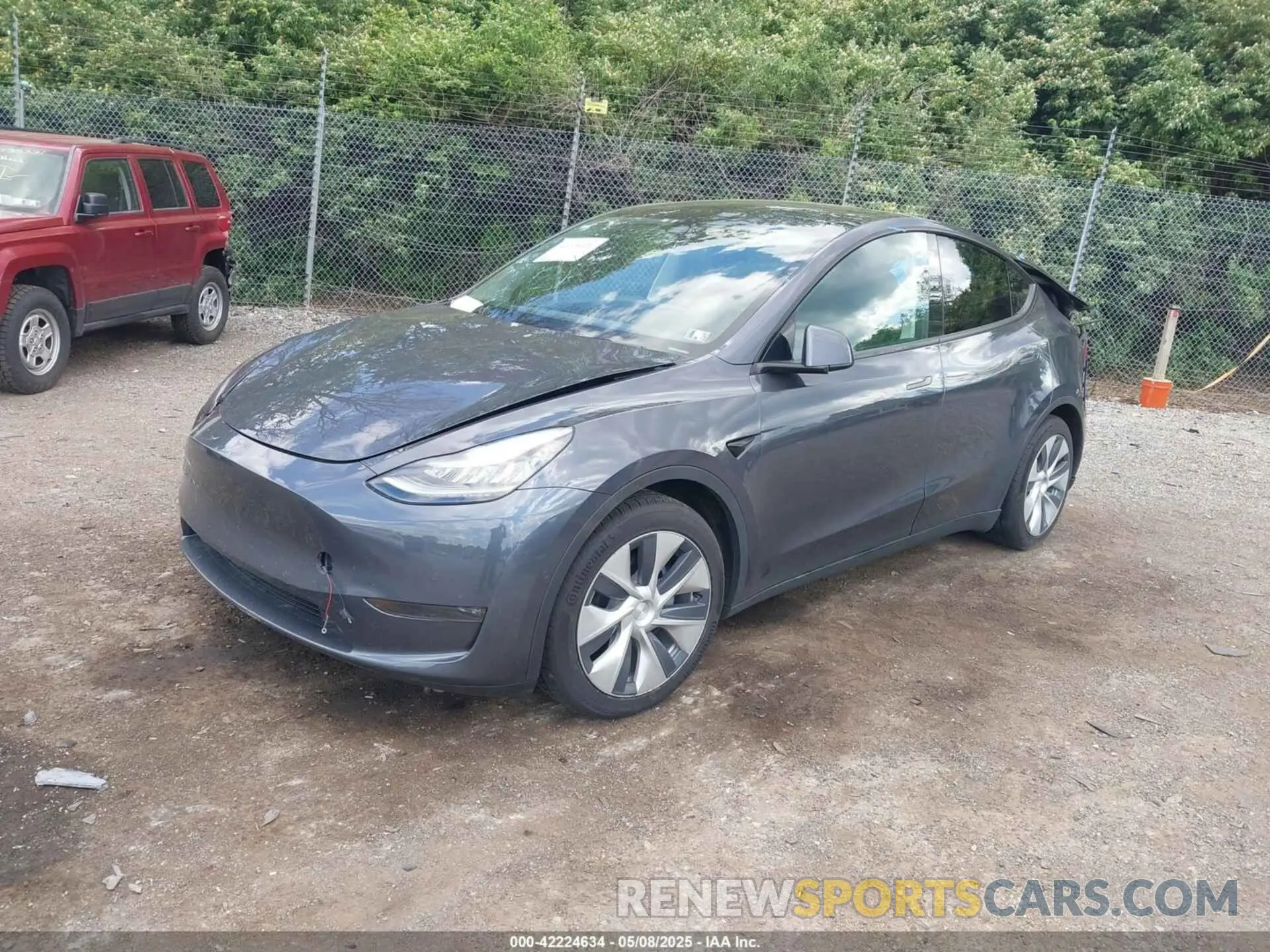 2 Photograph of a damaged car 5YJYGDEE6MF070068 TESLA MODEL Y 2021
