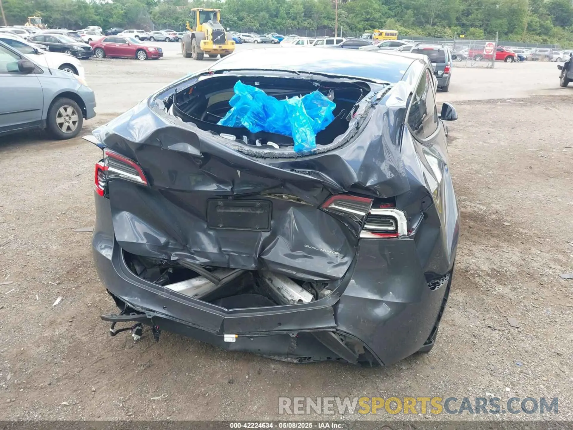 6 Photograph of a damaged car 5YJYGDEE6MF070068 TESLA MODEL Y 2021