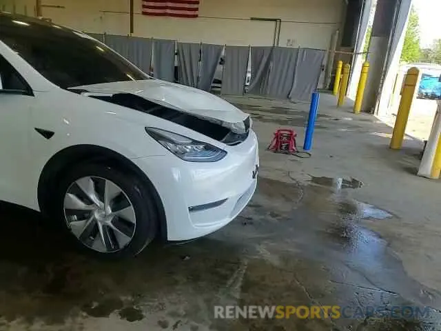15 Photograph of a damaged car 5YJYGDEE6MF072824 TESLA MODEL Y 2021