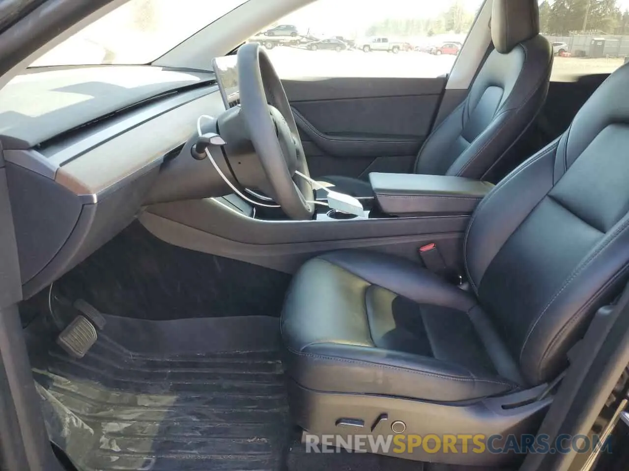 7 Photograph of a damaged car 5YJYGDEE6MF073939 TESLA MODEL Y 2021
