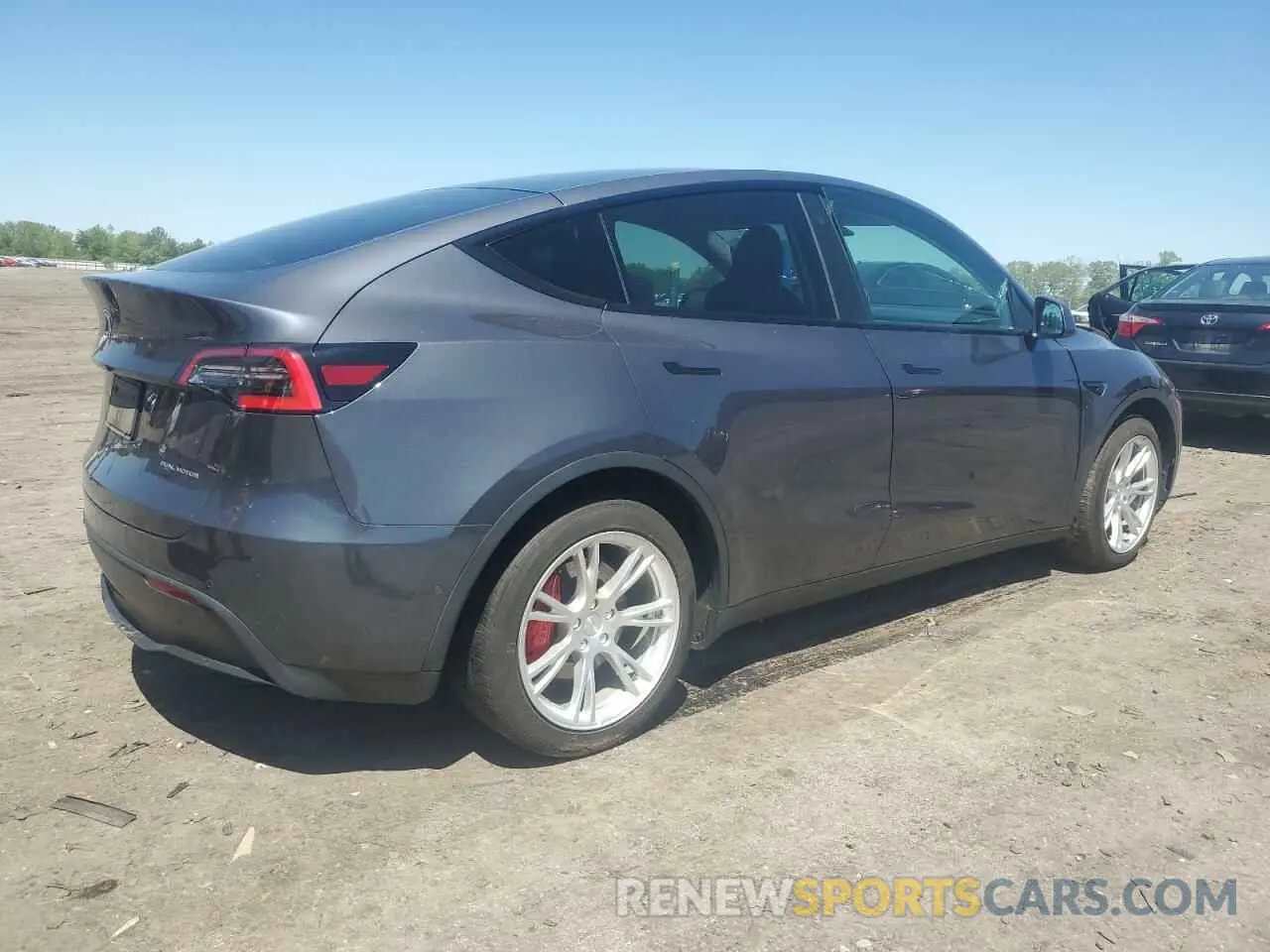 3 Photograph of a damaged car 5YJYGDEE6MF074492 TESLA MODEL Y 2021