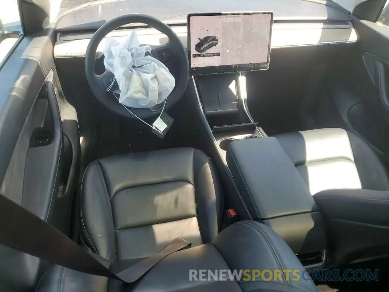 8 Photograph of a damaged car 5YJYGDEE6MF074492 TESLA MODEL Y 2021
