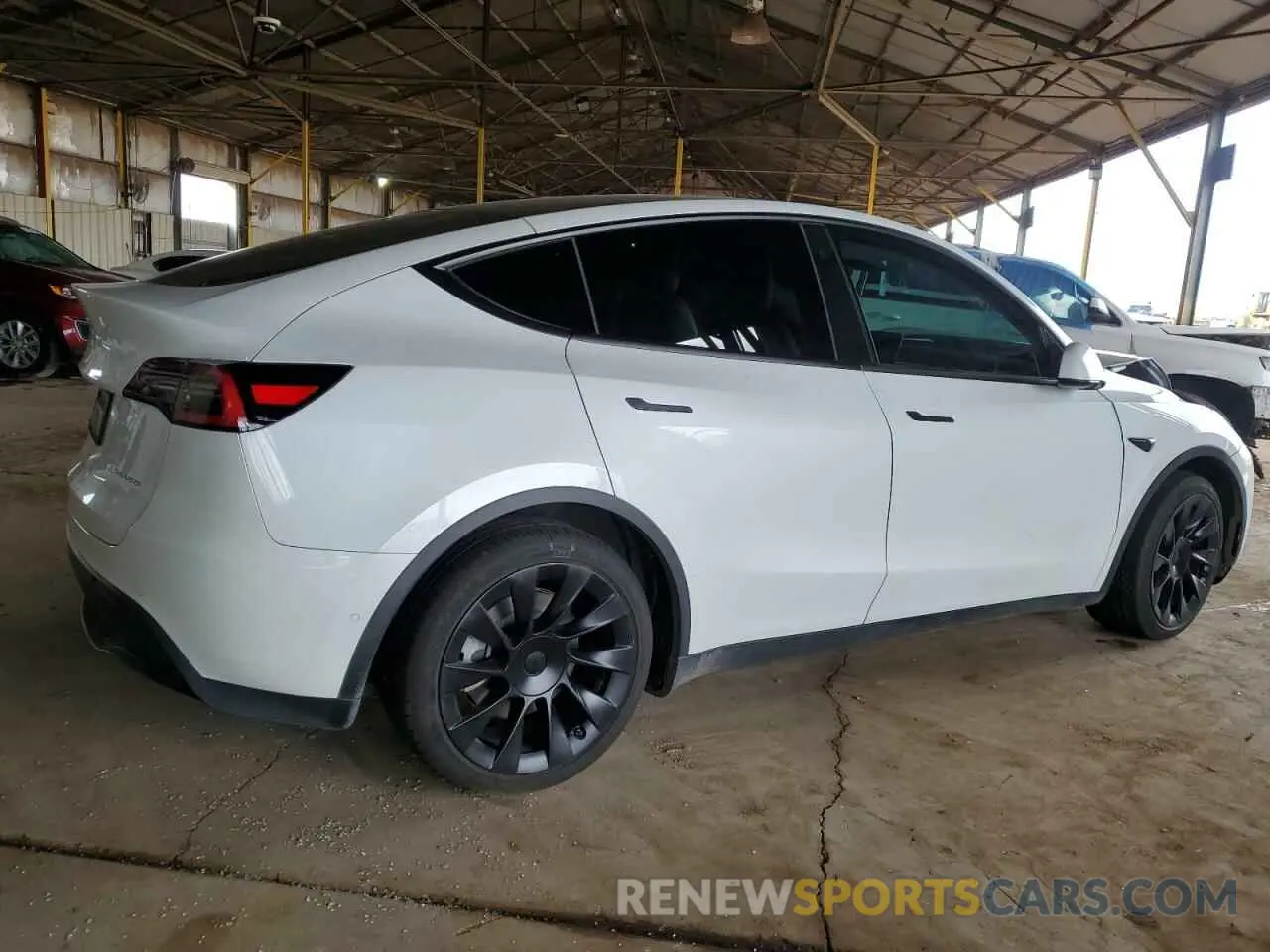 3 Photograph of a damaged car 5YJYGDEE6MF075819 TESLA MODEL Y 2021