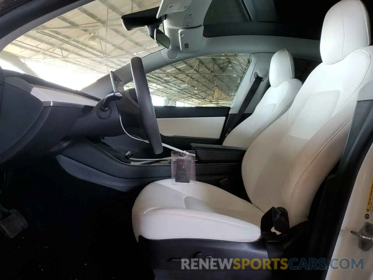 7 Photograph of a damaged car 5YJYGDEE6MF075819 TESLA MODEL Y 2021