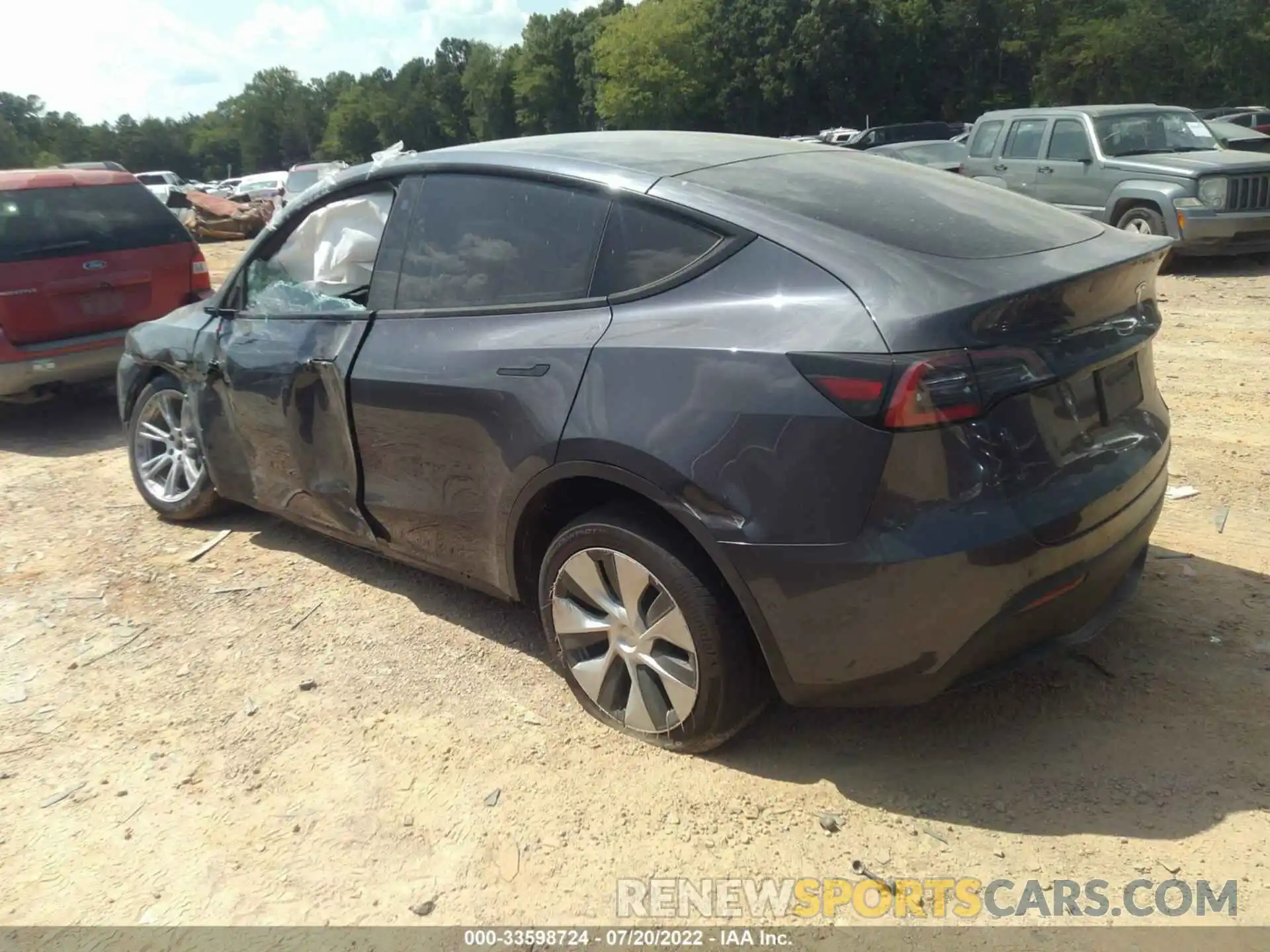 3 Photograph of a damaged car 5YJYGDEE6MF075920 TESLA MODEL Y 2021