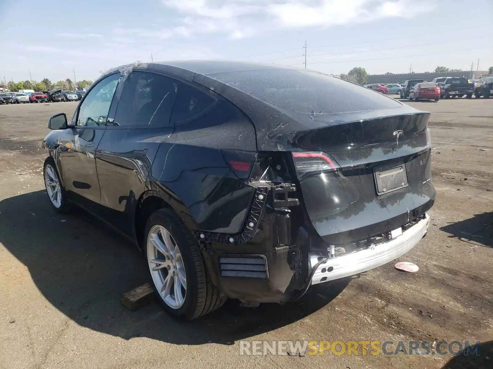 3 Photograph of a damaged car 5YJYGDEE6MF077134 TESLA MODEL Y 2021