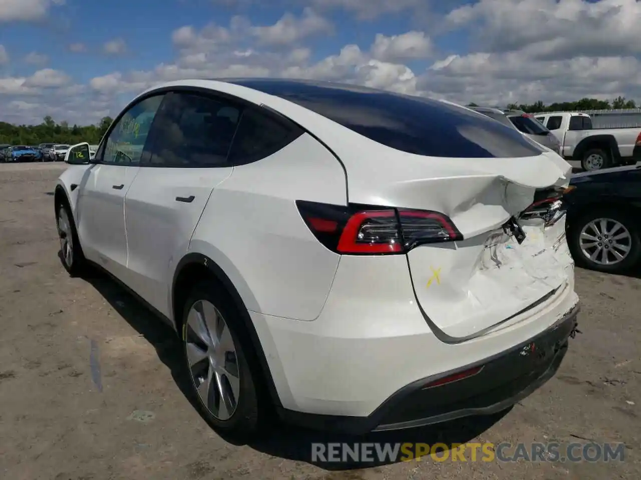 3 Photograph of a damaged car 5YJYGDEE6MF077747 TESLA MODEL Y 2021