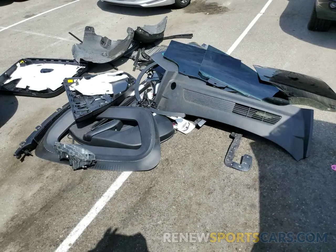 12 Photograph of a damaged car 5YJYGDEE6MF080230 TESLA MODEL Y 2021