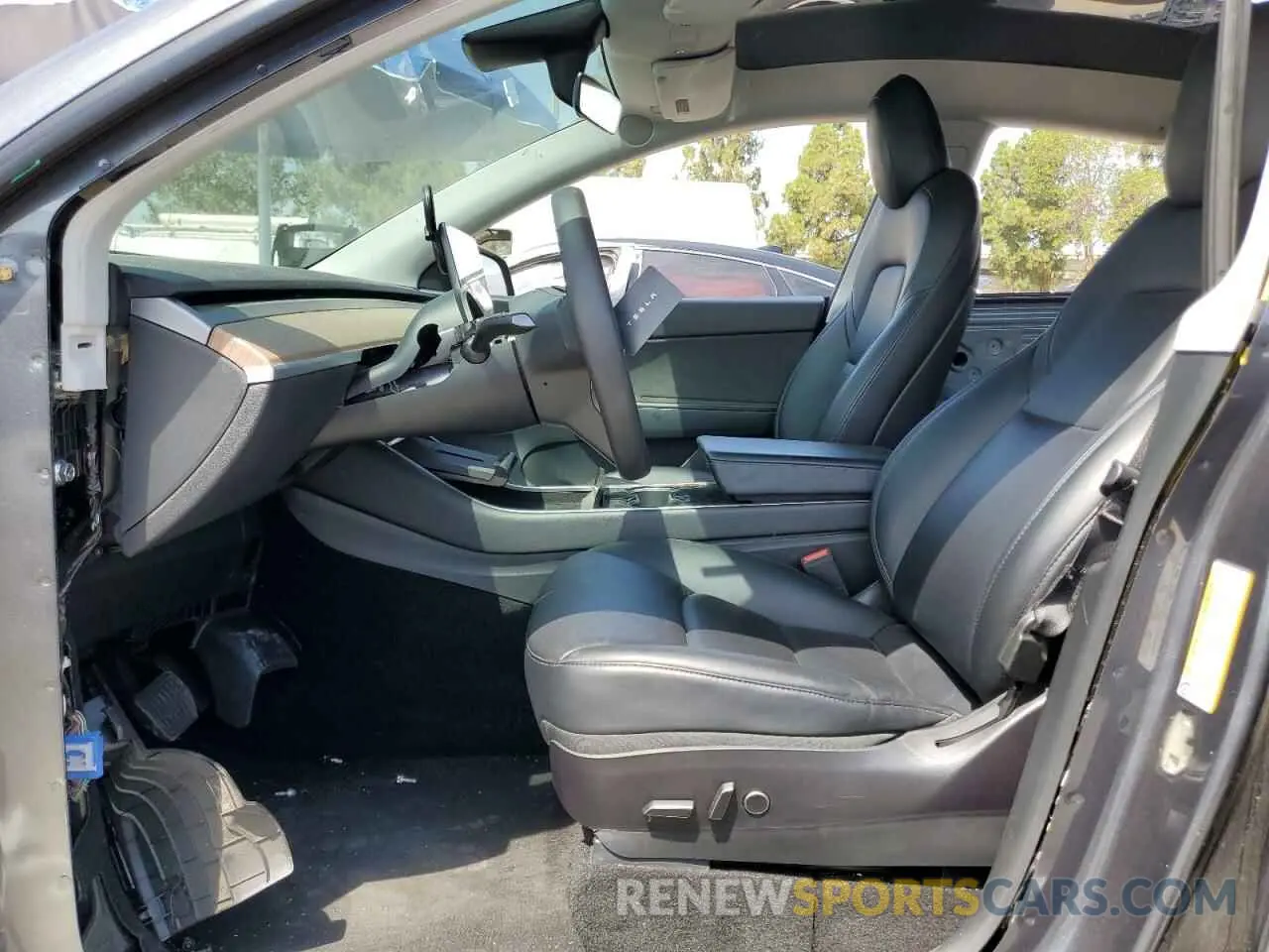7 Photograph of a damaged car 5YJYGDEE6MF080230 TESLA MODEL Y 2021