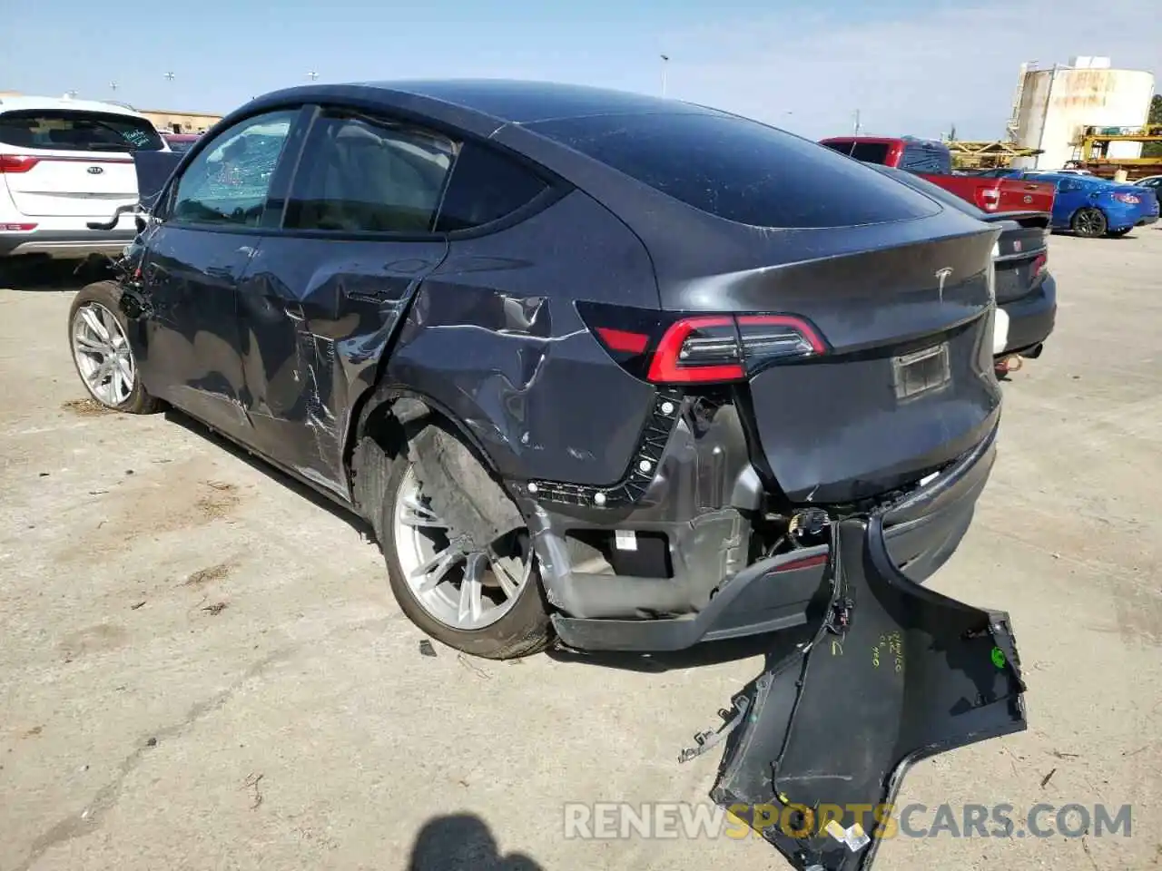 3 Photograph of a damaged car 5YJYGDEE6MF081846 TESLA MODEL Y 2021