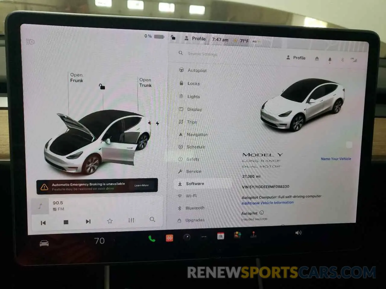 9 Photograph of a damaged car 5YJYGDEE6MF088330 TESLA MODEL Y 2021