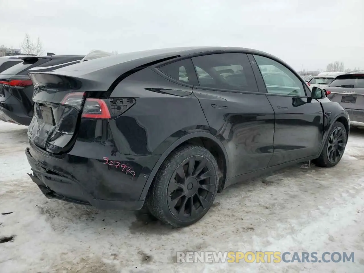 3 Photograph of a damaged car 5YJYGDEE6MF089008 TESLA MODEL Y 2021
