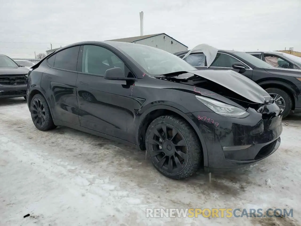 4 Photograph of a damaged car 5YJYGDEE6MF089008 TESLA MODEL Y 2021