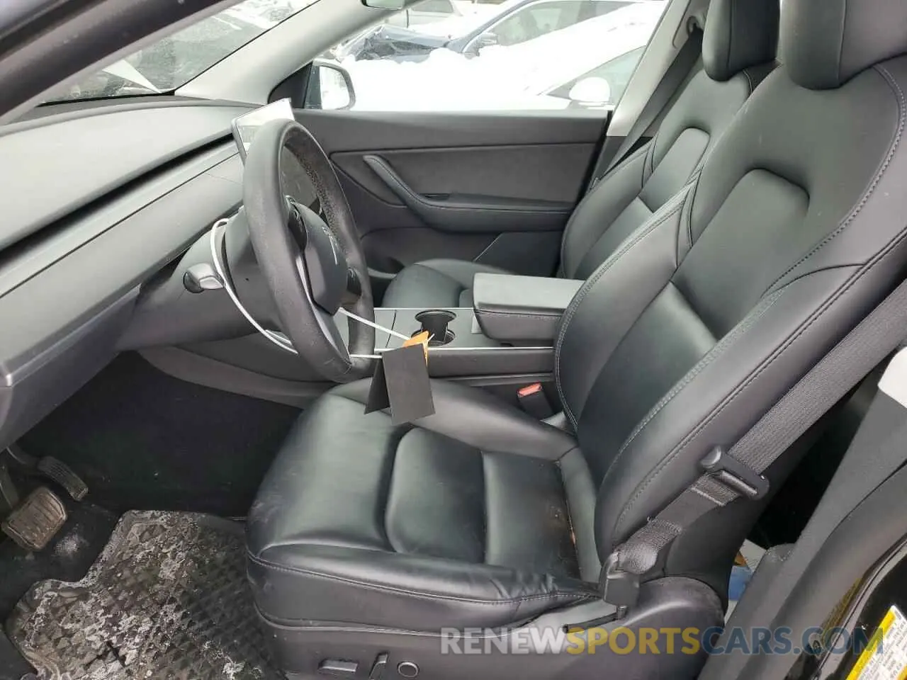 7 Photograph of a damaged car 5YJYGDEE6MF089008 TESLA MODEL Y 2021
