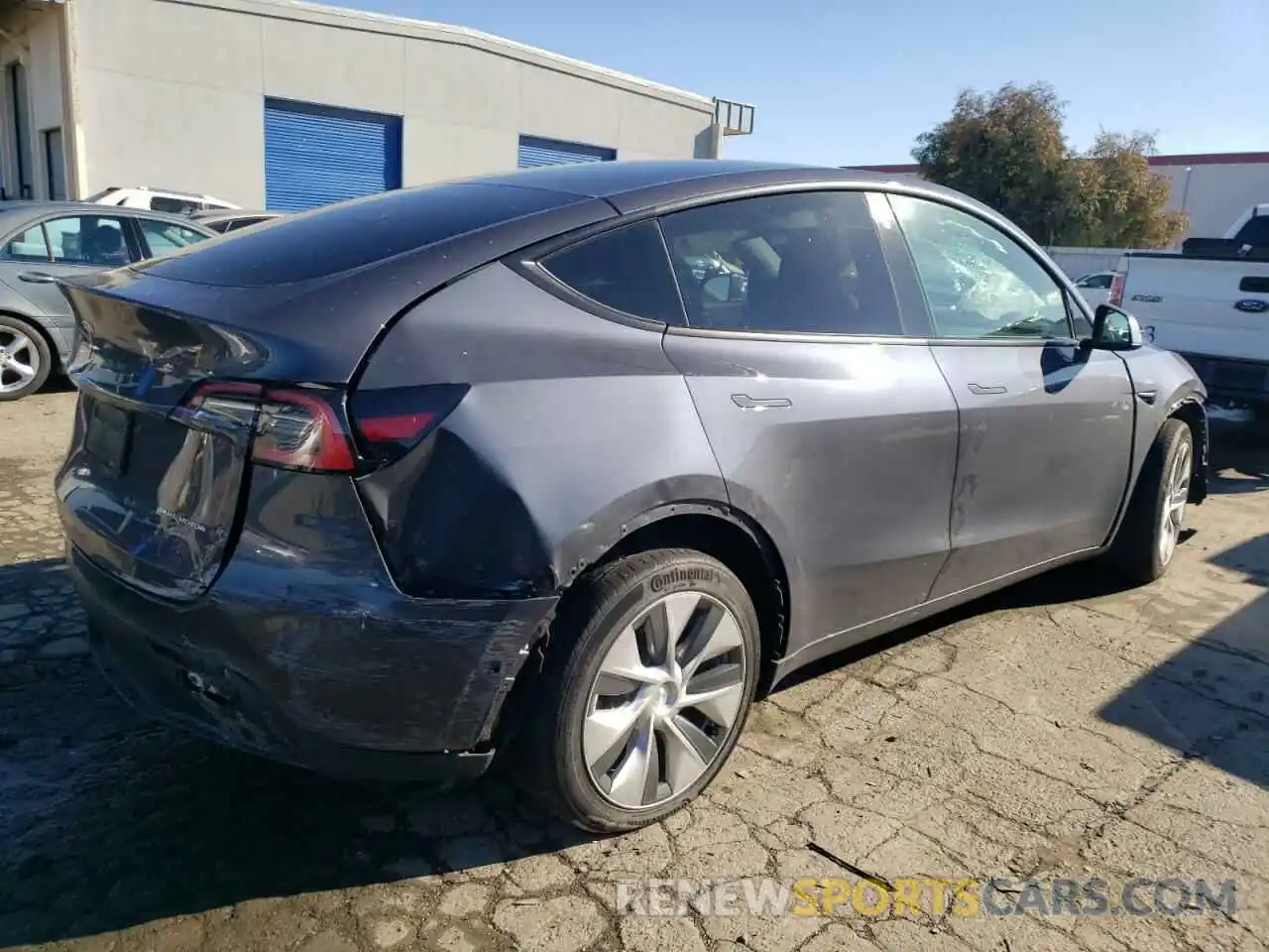 3 Photograph of a damaged car 5YJYGDEE6MF090823 TESLA MODEL Y 2021