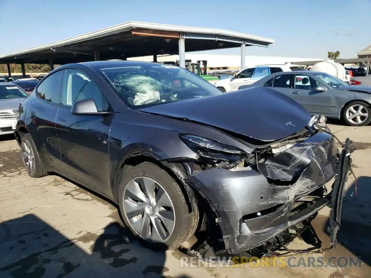 4 Photograph of a damaged car 5YJYGDEE6MF090823 TESLA MODEL Y 2021