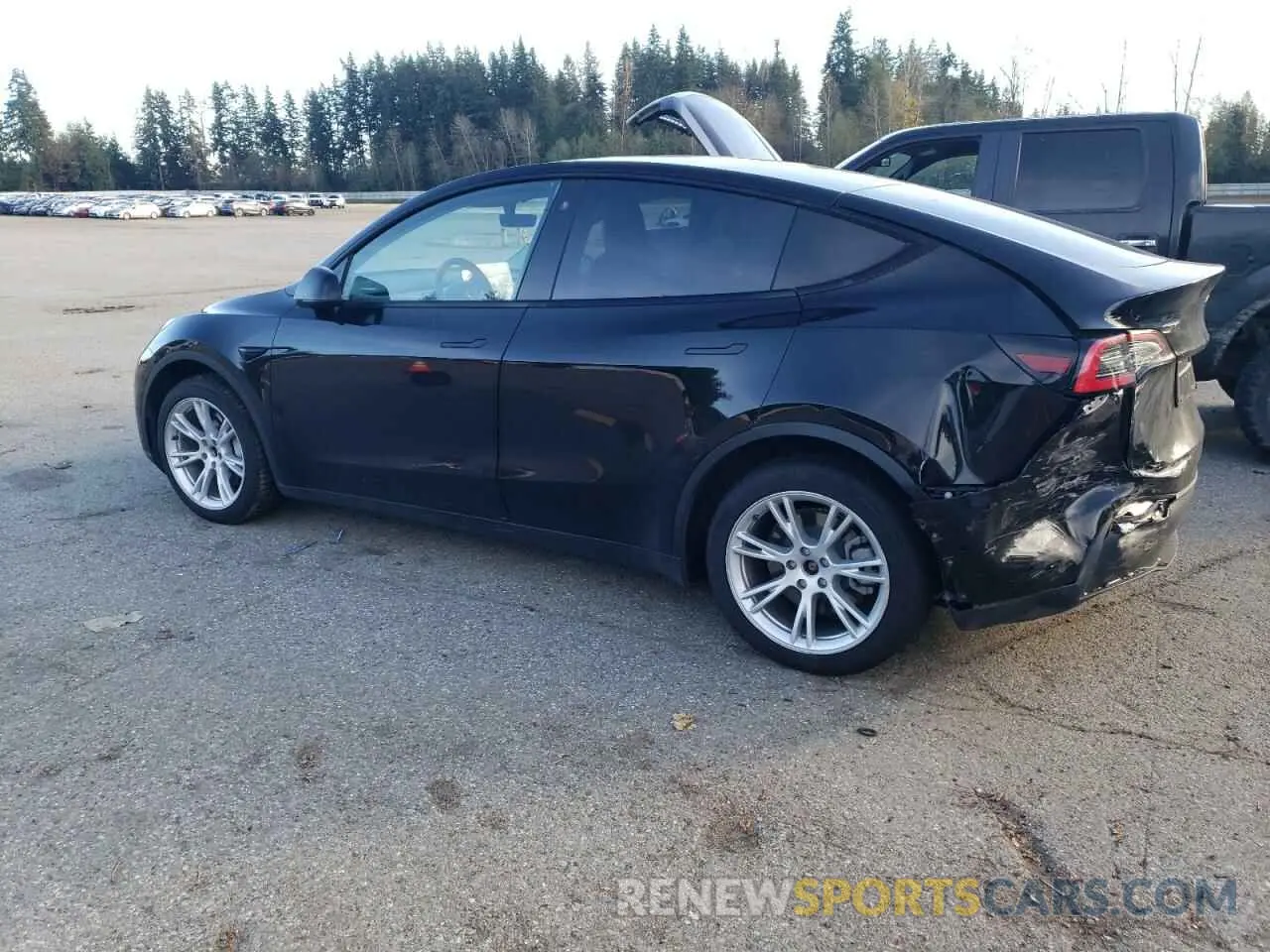 2 Photograph of a damaged car 5YJYGDEE6MF091566 TESLA MODEL Y 2021