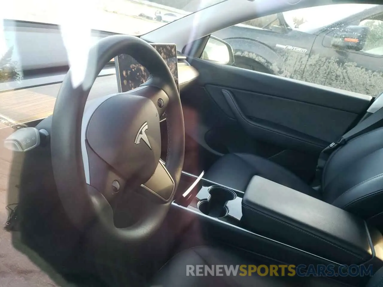 8 Photograph of a damaged car 5YJYGDEE6MF091566 TESLA MODEL Y 2021