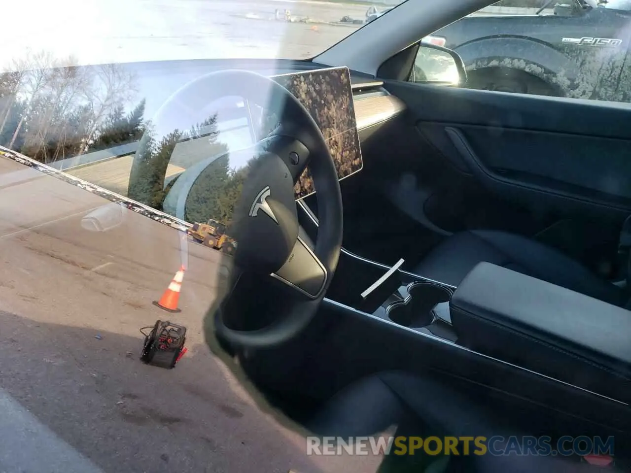 9 Photograph of a damaged car 5YJYGDEE6MF091566 TESLA MODEL Y 2021