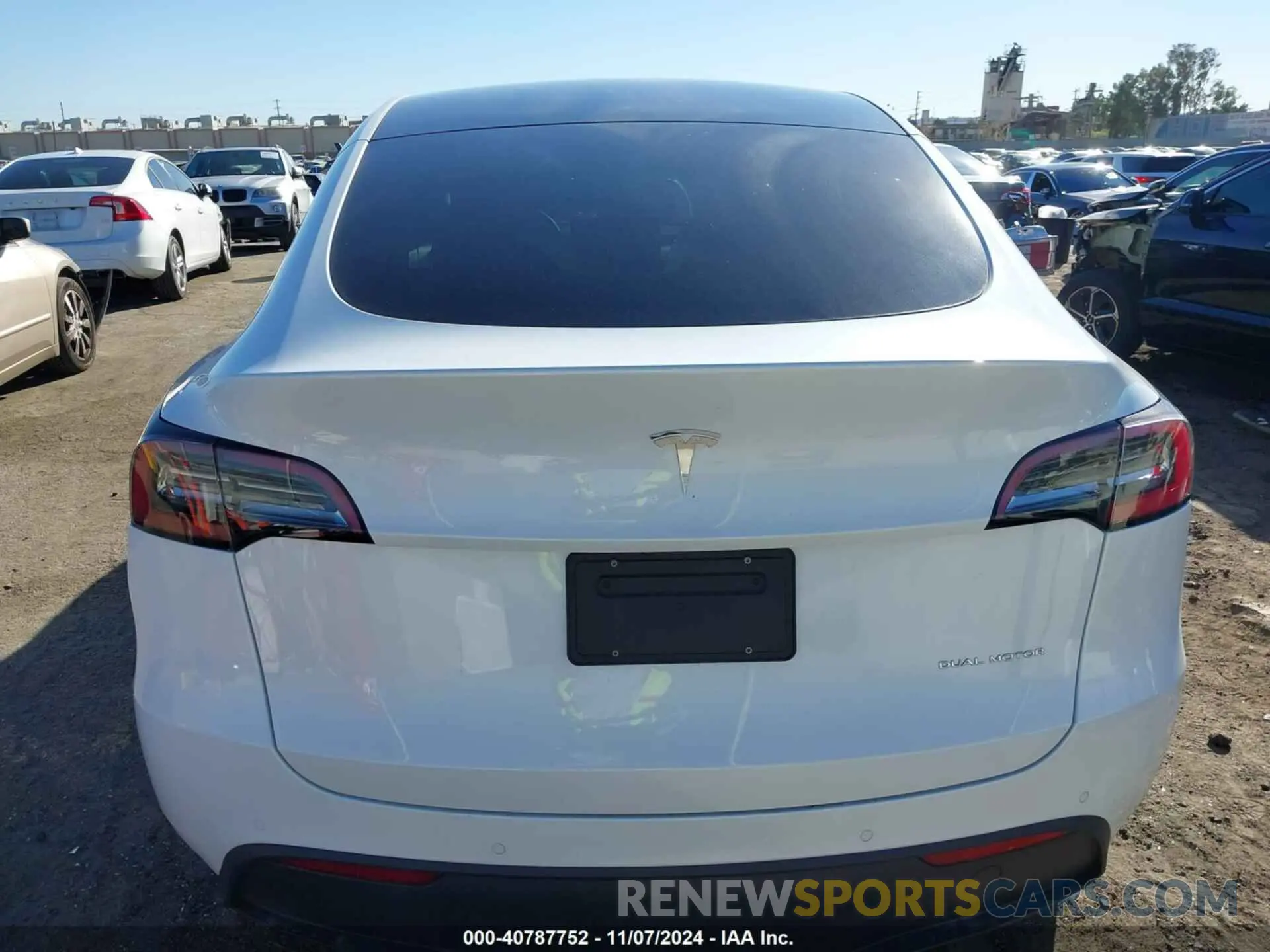 16 Photograph of a damaged car 5YJYGDEE6MF098324 TESLA MODEL Y 2021