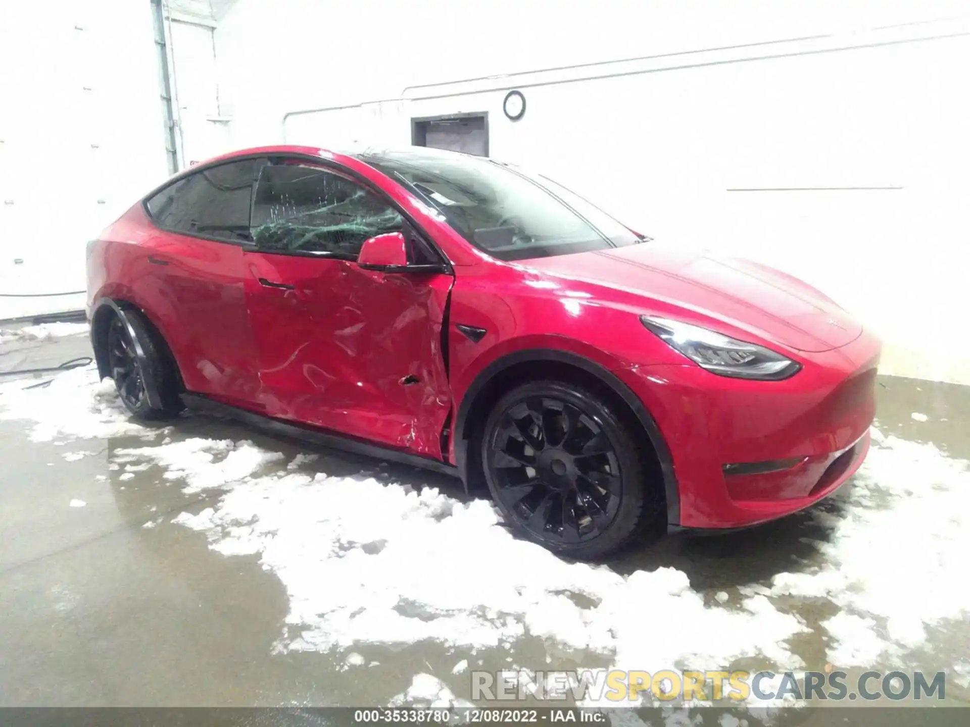 1 Photograph of a damaged car 5YJYGDEE6MF102341 TESLA MODEL Y 2021