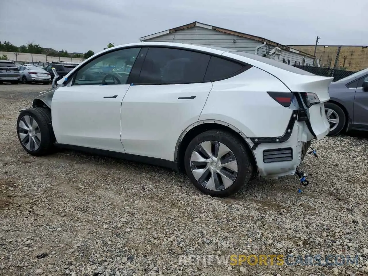 2 Photograph of a damaged car 5YJYGDEE6MF110066 TESLA MODEL Y 2021